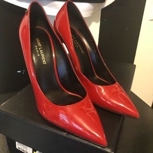 Saint Laurent pumps
